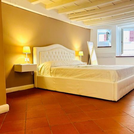 Amazing Apartment In Piazza Santa Croce Firenze Extérieur photo
